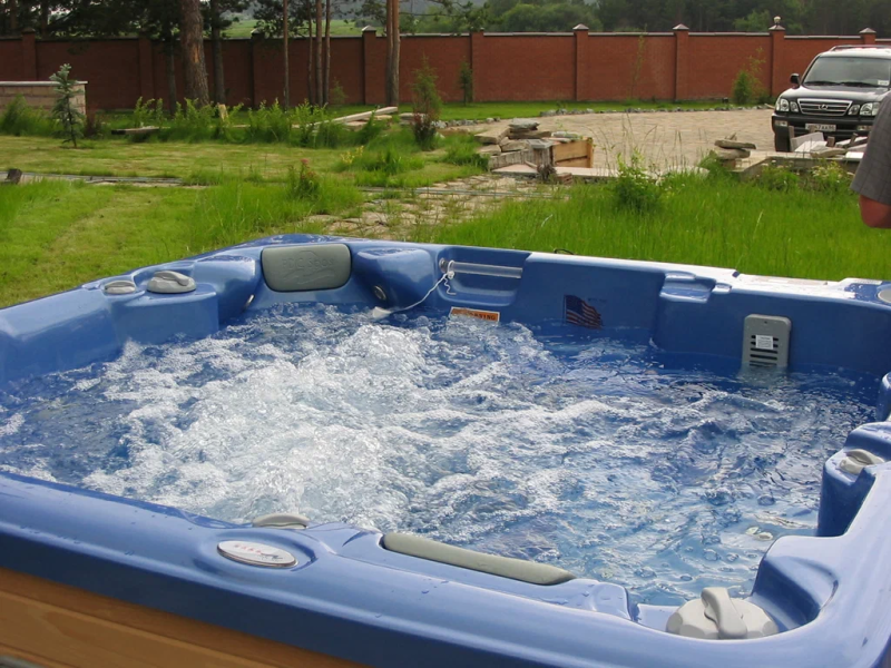 Подберите цвет чаши вашего спа-бассейна под интерьер вашего дома!