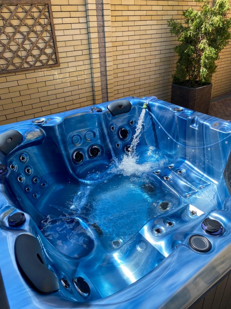 JCS 28 6811 Ocean-Wave.jpeg