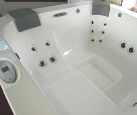 Спа бассейн Jacuzzi Delfi