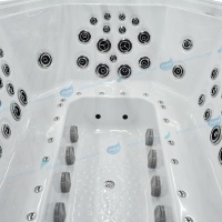 Переливной СПА бассейн Joyee SPA Dubai