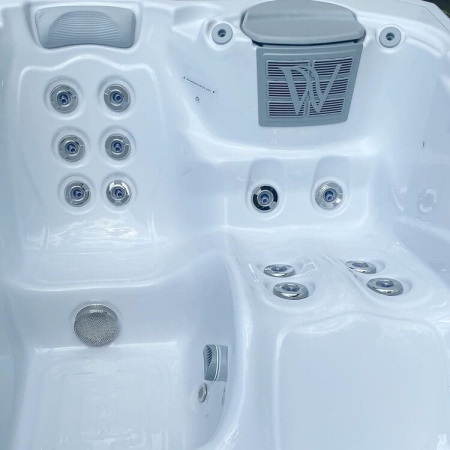Мини спа-бассейн Wellis Manhattan Life Premium