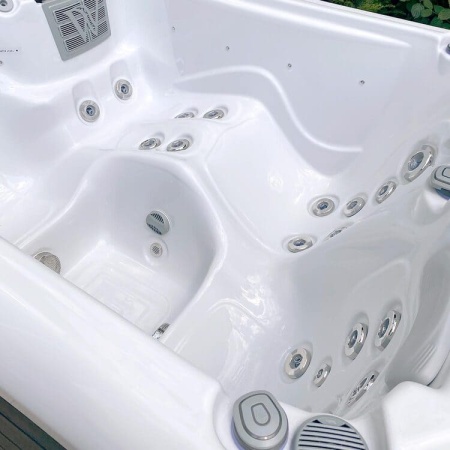 Мини спа-бассейн Wellis Manhattan Life Premium